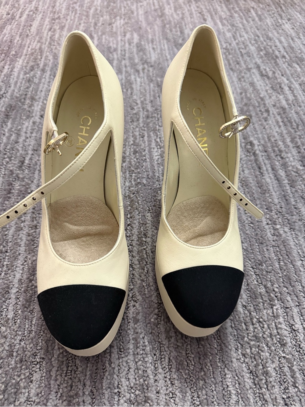 CHANEL lambskin Ivory and Black Mary Jane Platform Pumps with Gold Buckle sz 37